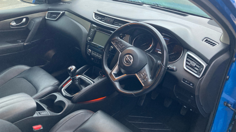 Nissan Qashqai 1.3 DiG-T 160 Tekna 5dr Petrol Hatchback